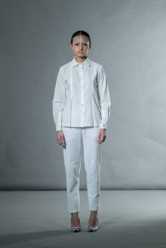 Shirt With Shell Tucks Collar