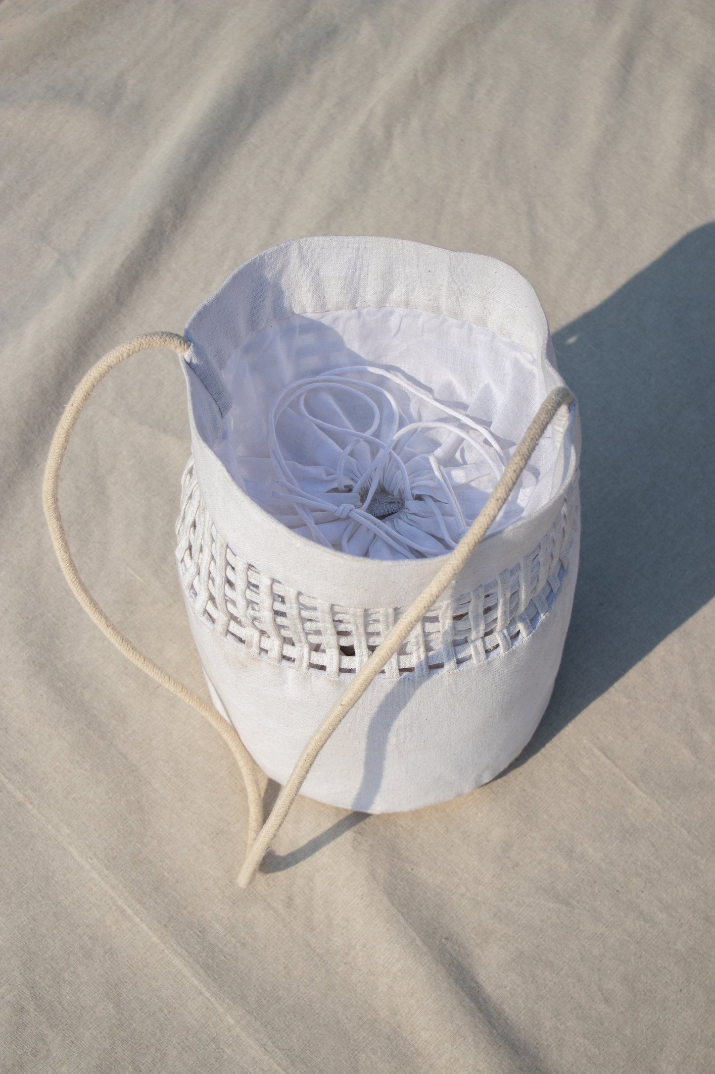 Bucket Bag With Matting | Rescue